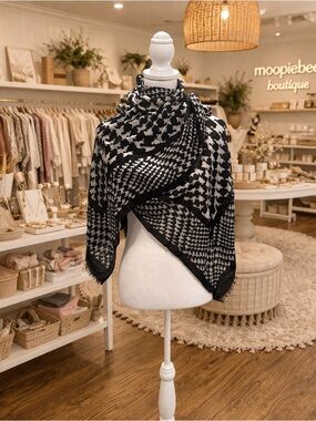 Talbots Black White Abstract Houndstooth Print Modal Scarf Lightweight NWOT